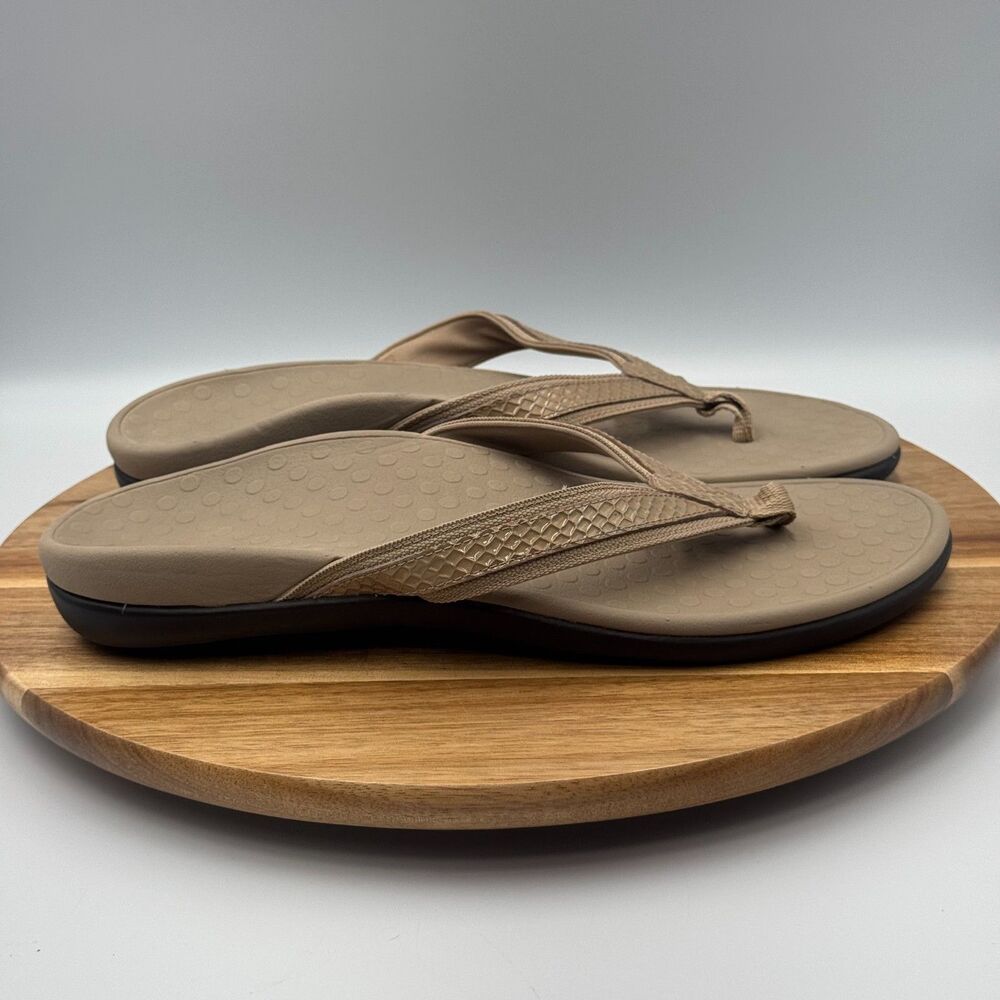 Vionic Tide II Flip Flops Sandals Women's Size 10 Beige Excellent!